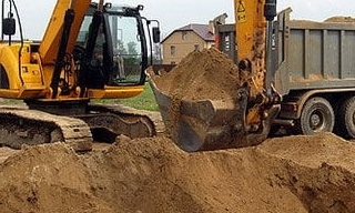 Выкопать яму экскаватором в Воткинске от 935 руб. - 2Землекопа-Втк