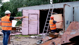Демонтаж гаражей в Воткинске, цена от 1766 руб. – услуги под ключ от 2Землекопа-Втк